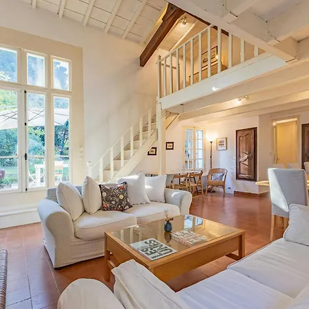 Ferienhaus Winemaker's By Vineyards Pézenas